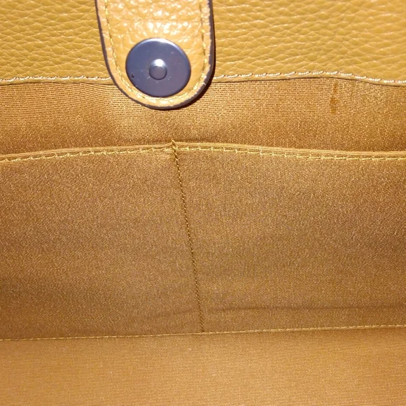 Authentic Coach crossbody / handbag brand new with tag - Picture 10 of 12